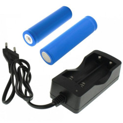 Ładowarka do akumulatorów 18650 Li-Ion + 2 akumulatorki 18650-Akumulatory i Ładowarki